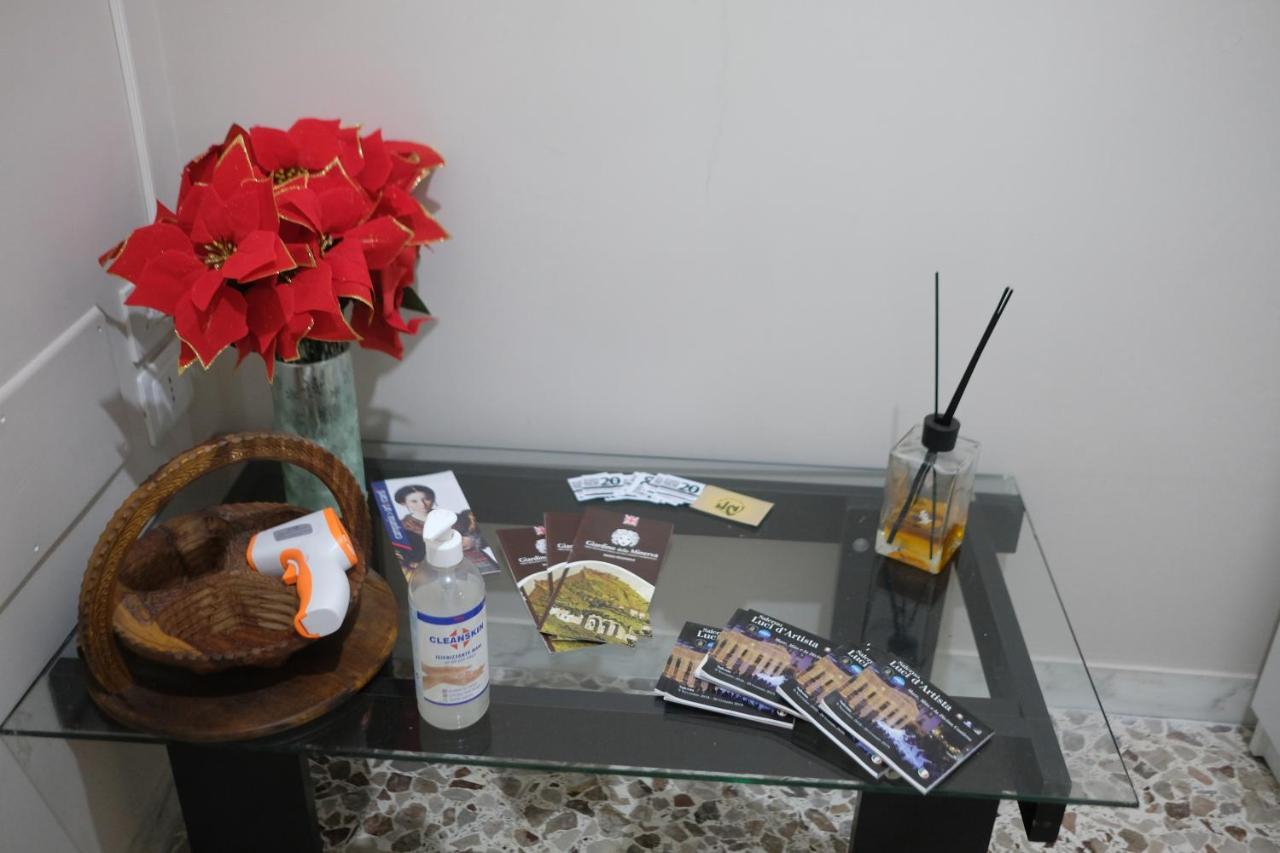 Bed and Breakfast Le Stanze Di Sofia Salerno Esterno foto
