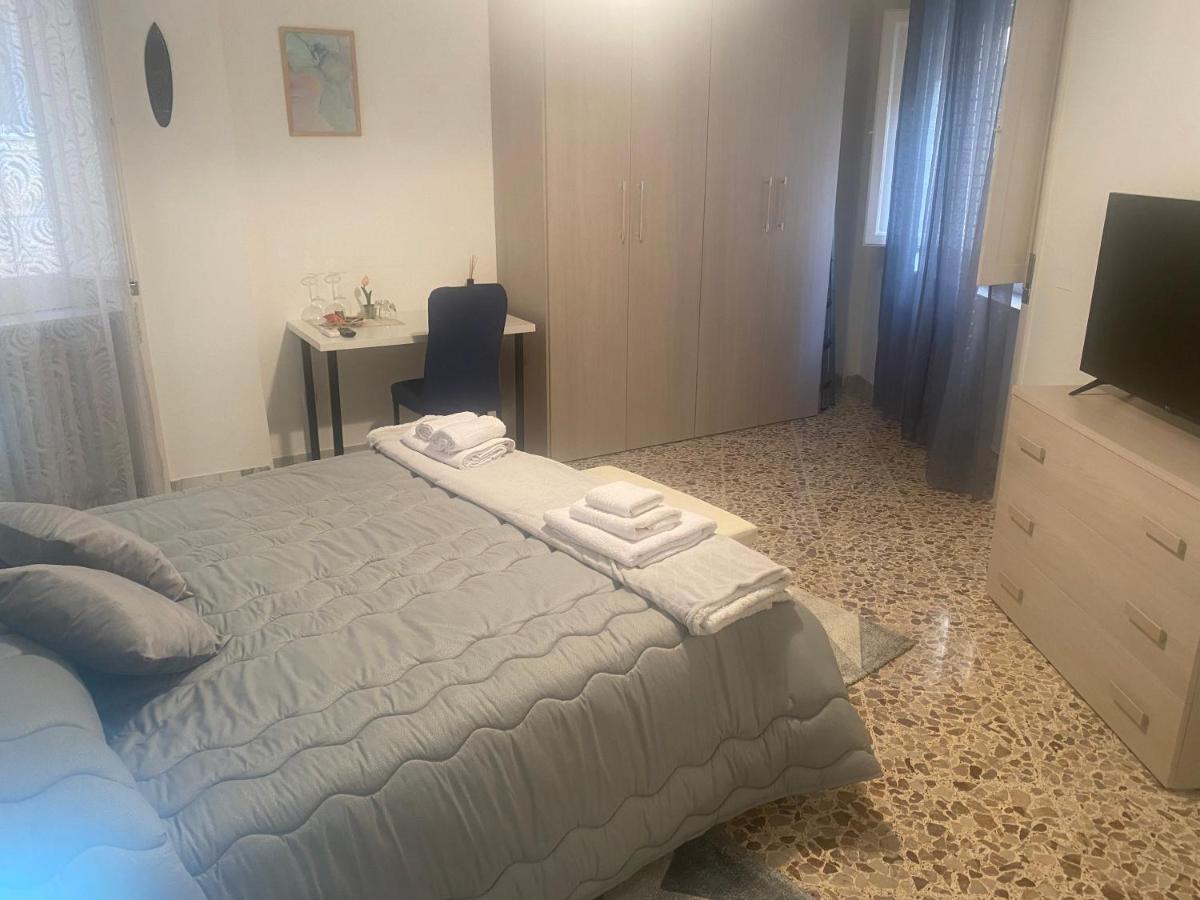 Bed and Breakfast Le Stanze Di Sofia Salerno Esterno foto